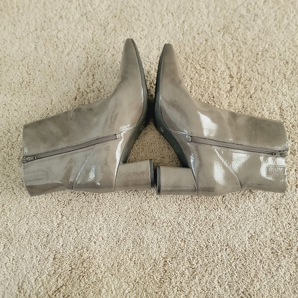 Naturalizer Wrenley Square Toed Ankle Boot Patent 9.5 - Picture 3 of 8